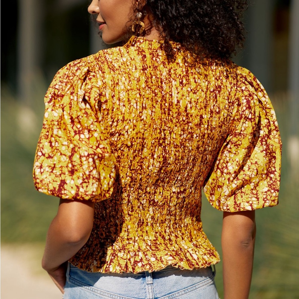 Love The Label Abstract Smocked Blouse Anthropologie Puff Sleeve Cotton Batik M - Picture 7 of 15